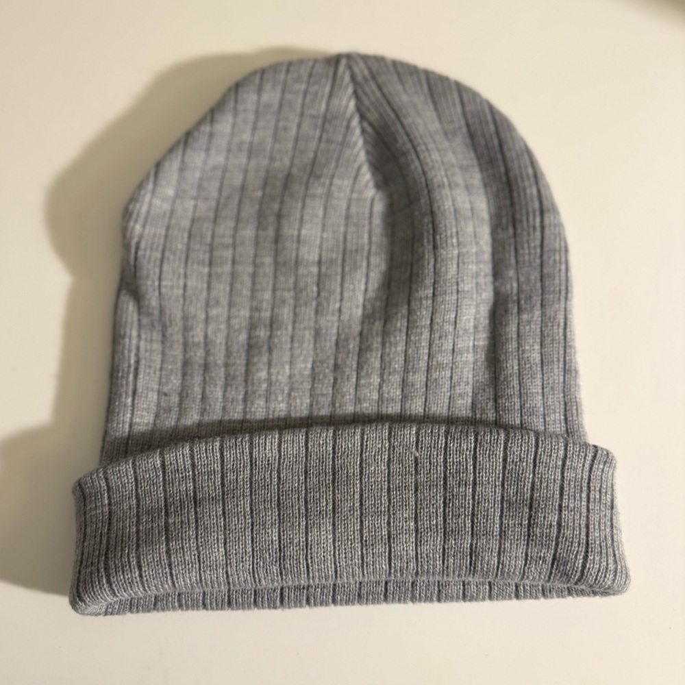 Time and Tru Light Gray Cozy Ribbed Beanie Women’s OS
